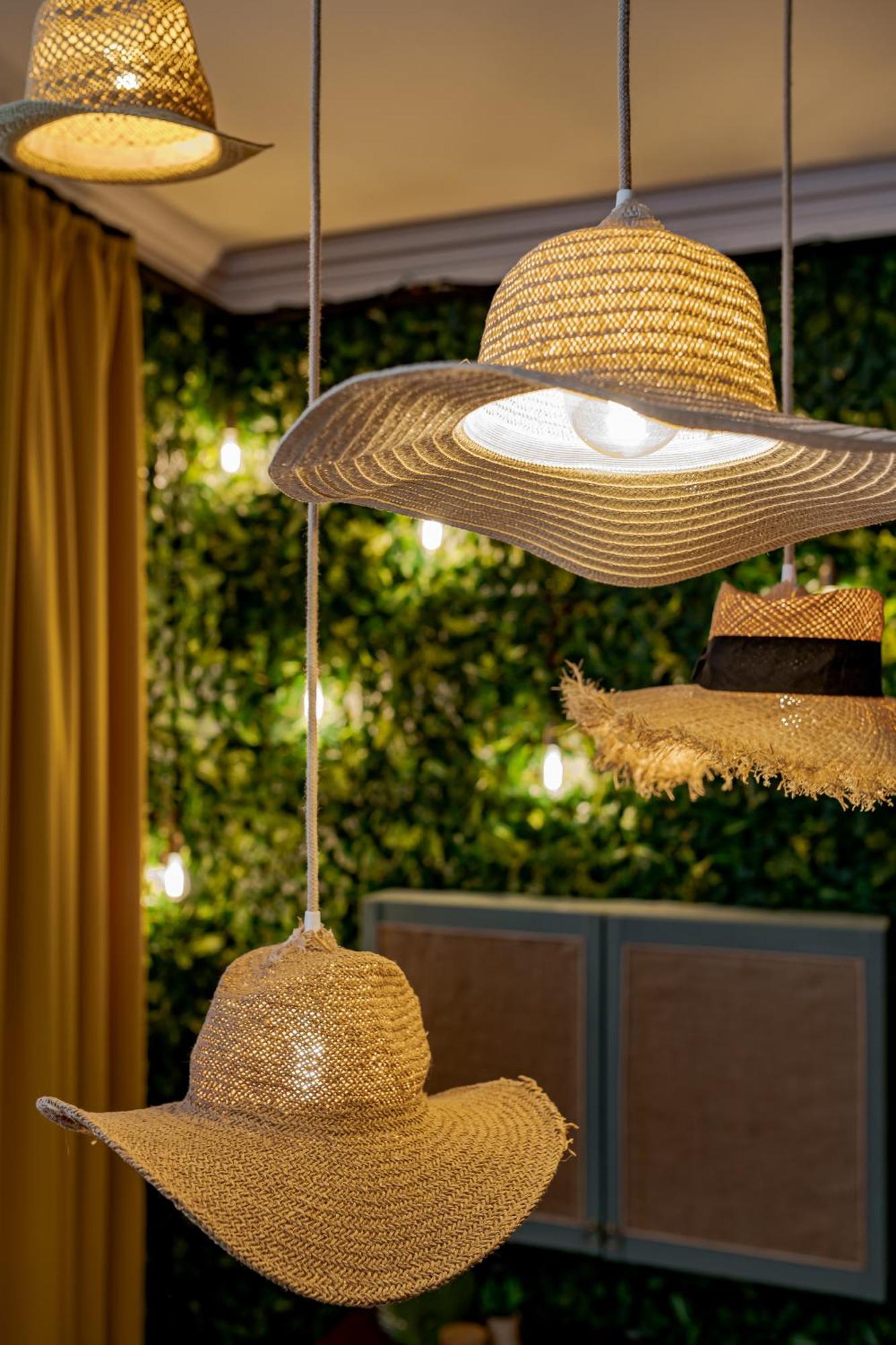 Jungle Aesthetics Downtown Apartman Aircon And Garage Parking Будапеща Екстериор снимка